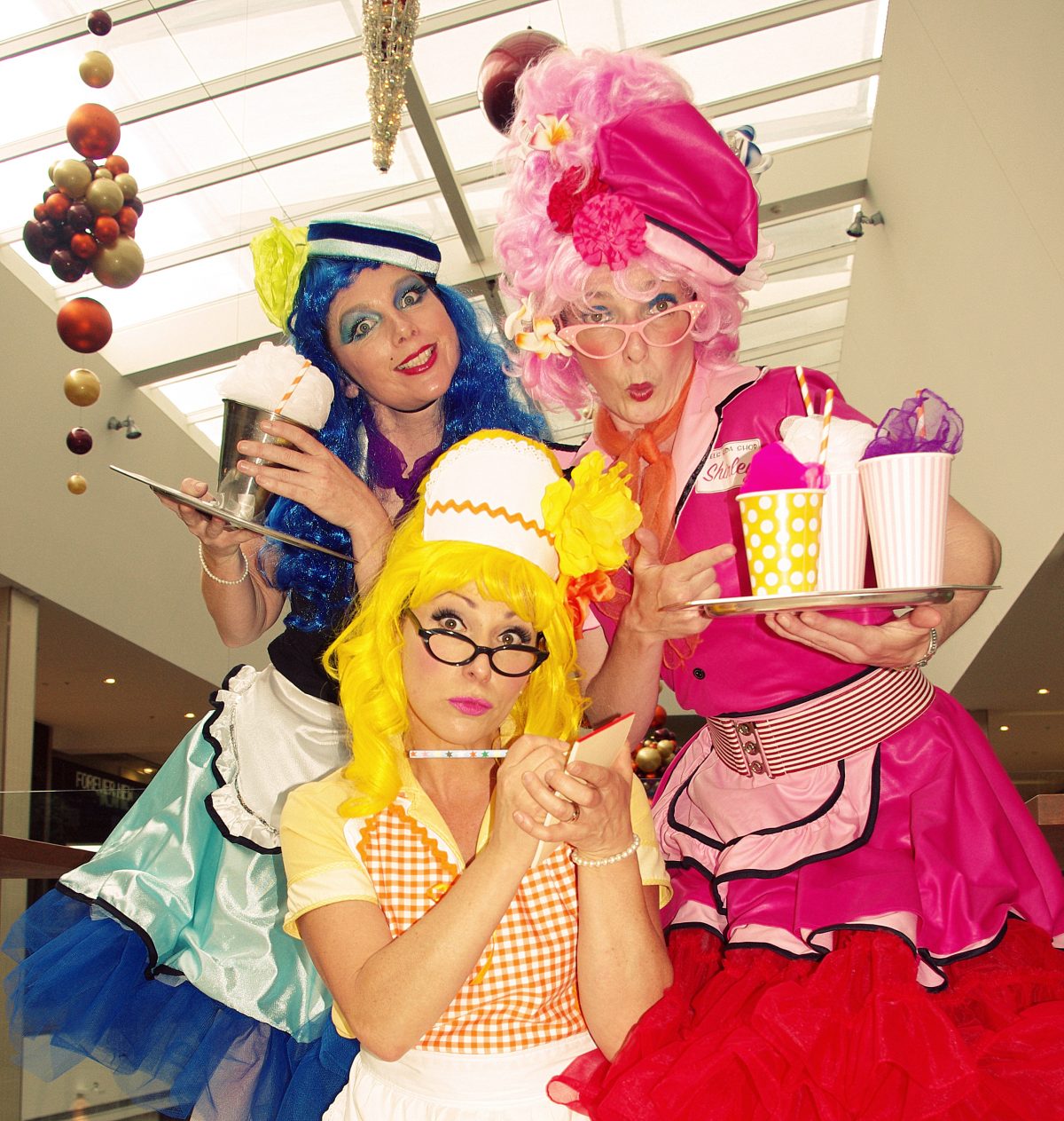 1950’S ROLLER WAITRESSES, roving entertainer in Perth, photo 2