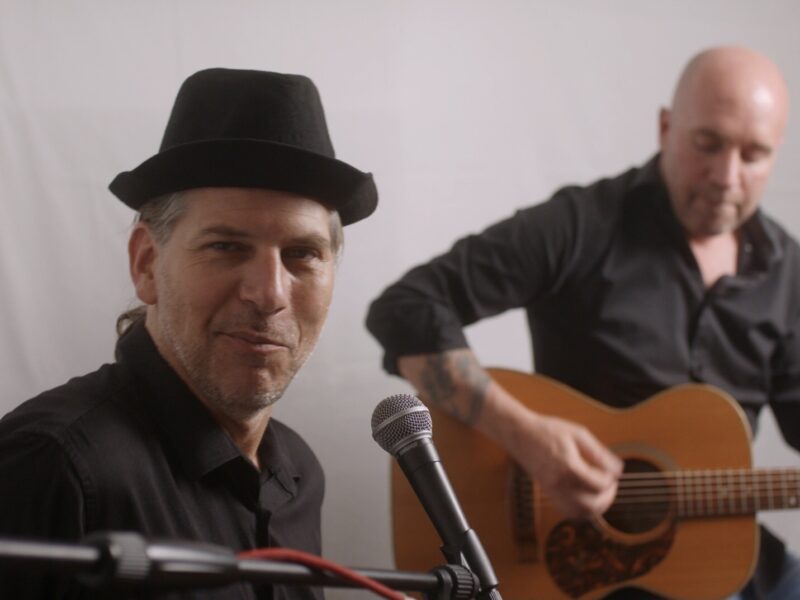 Acoustic Dragons, musical duo in Perth, photo 2