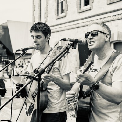 Leith Stutterd- Born and Raised - beef and reef duos, musical duo in Adelaide, photo 2