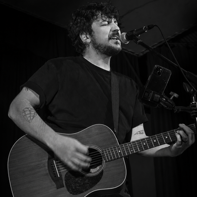 Moe Walker, singer in Adelaide, photo 2