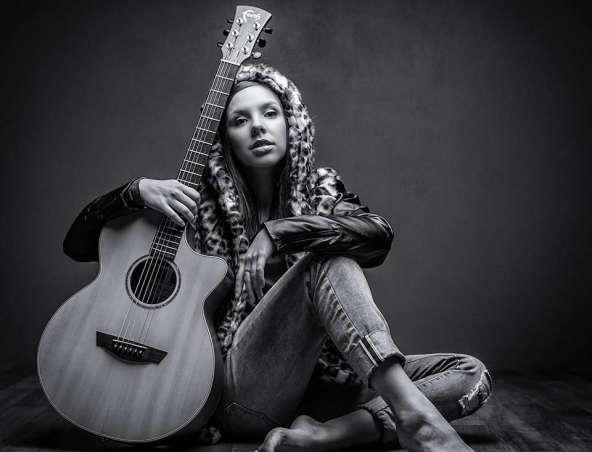 Fee, musical soloist in Adelaide