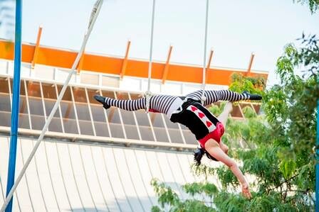 Kate Lawrence, acrobat in Adelaide, photo 3
