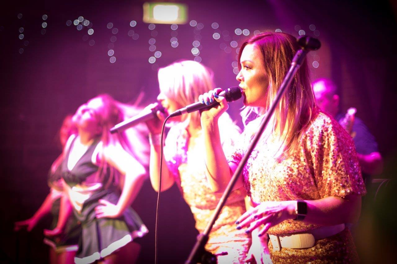 Fizzpop Cover Band, live in Adelaide