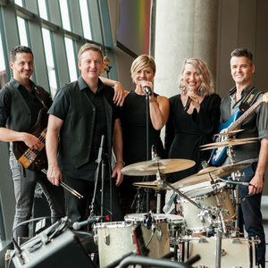 Velvet, cover band in Adelaide, photo 2