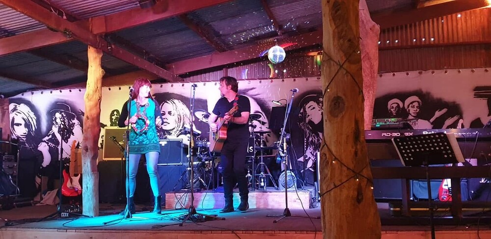 Baz n Rach Acoustic, musical duo in Adelaide, photo 3