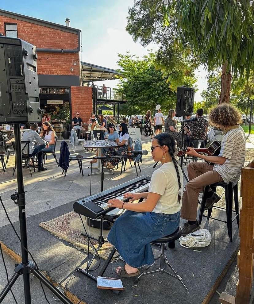 Emmah & Troy, musical duo in Adelaide