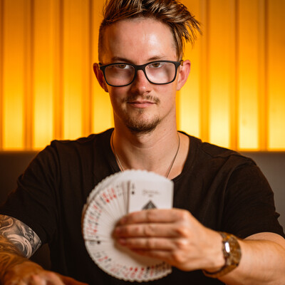 Ryan Razi, magician in Adelaide, photo 2