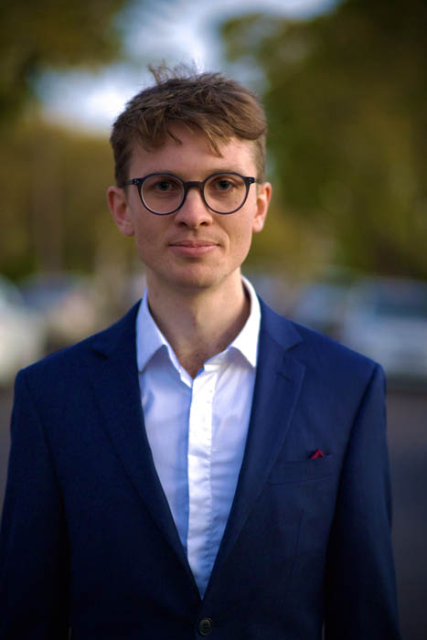 Sam King, magician in Adelaide
