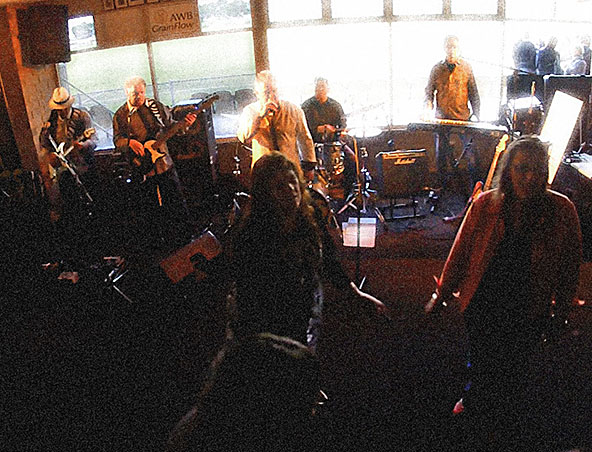 Show Us Your Hits, rock 'n' roll band in Adelaide, photo 3