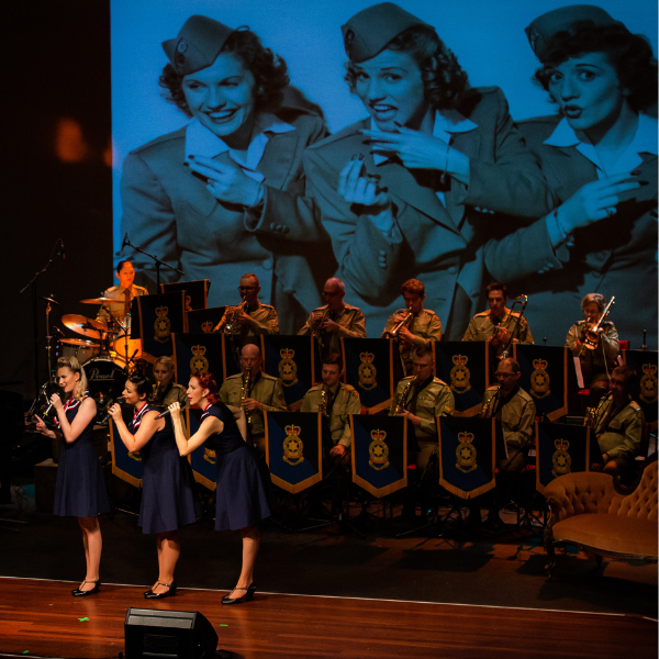The Three Little Sisters, singing group in Adelaide, photo 3