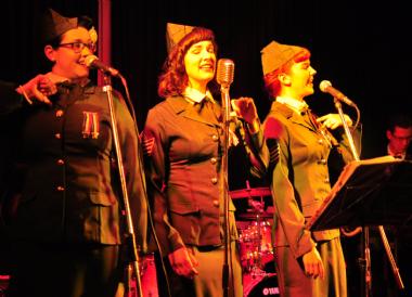 The Elliott Sisters with Swing & Tonic, swing band in Adelaide, photo 3