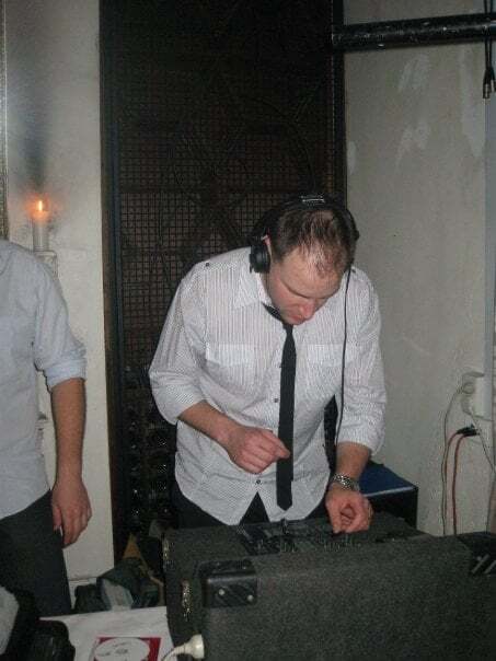 DJ Matthew McLaughlin, wedding band in Adelaide, photo 3