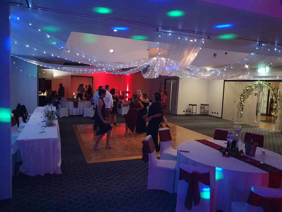 Exclusive Dj Services, wedding band in Adelaide, photo 3