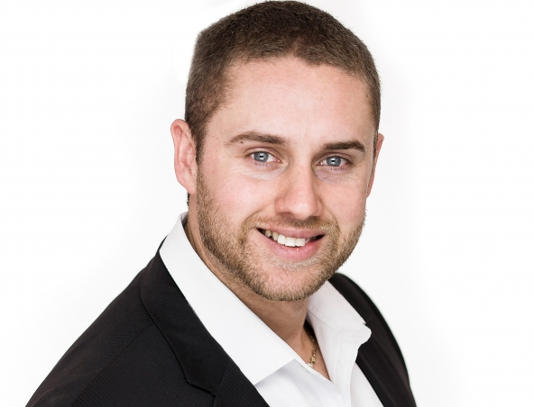 Thomas, wedding dj in Adelaide