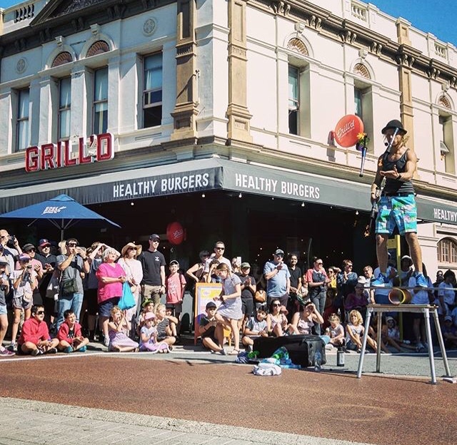 Aidan Bayliss, circus act in Perth
