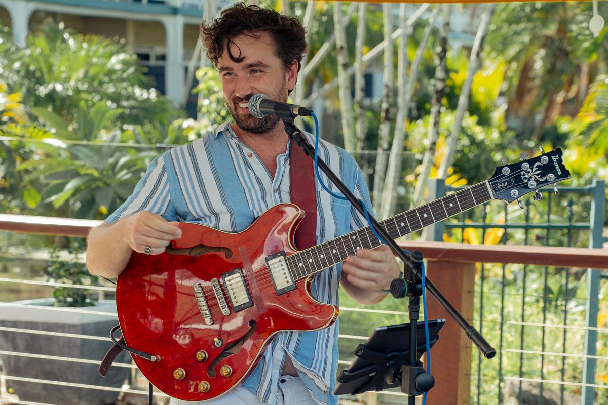 Nick Di Gregorio, singer-songwriter in Airlie Beach