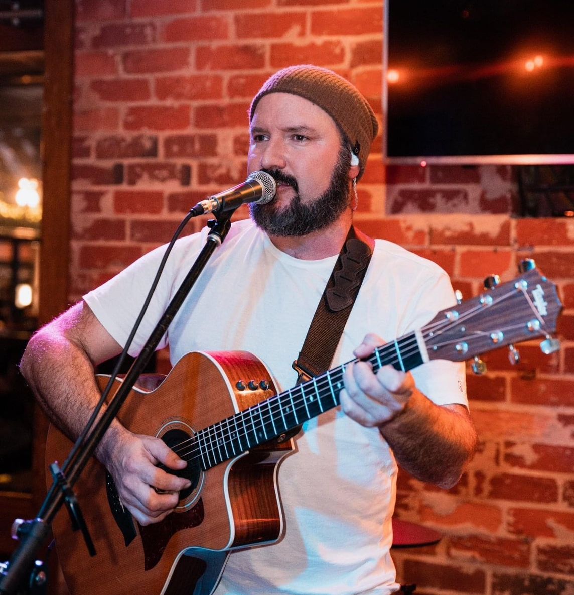 Dan Whiting (Sonicloader), singer in Albury