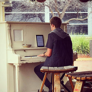 Jack Woodman Piano, pianist in Albury, photo 2