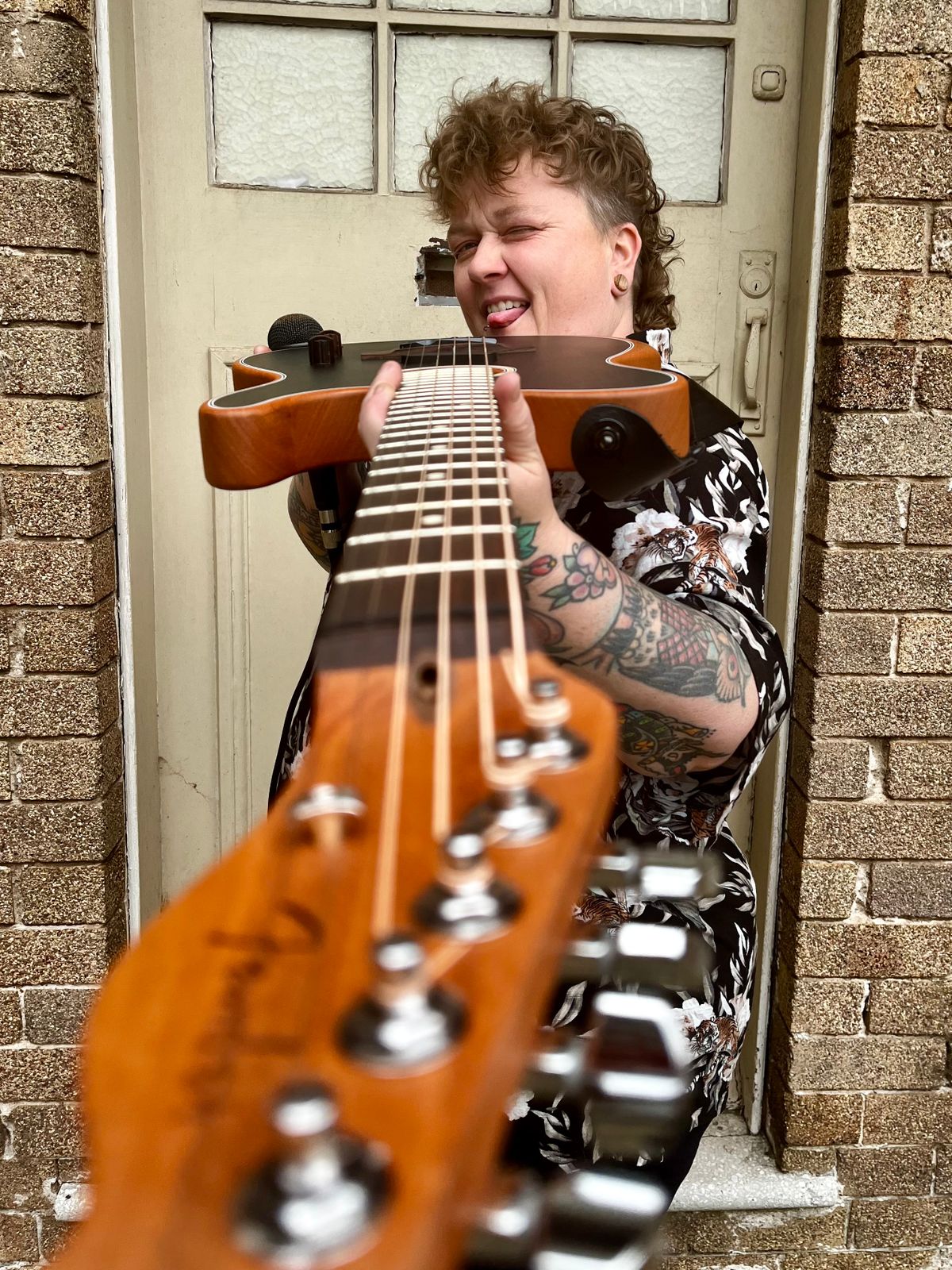 Ali Chisholm, singer-songwriter
