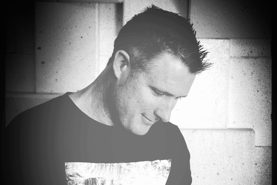 Andrew Winton, singer in Perth, photo 3