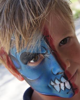 Kerriann, face painting in Bacchus Marsh
