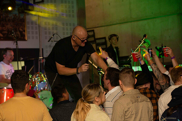 Distant Monarchs, cover band in Batemans Bay, photo 3