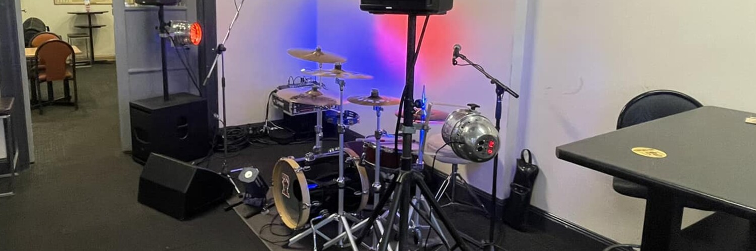Adam Twyford, cover band in Bega, photo 3