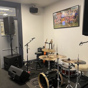 Adam Twyford, cover band in Bega, photo 2