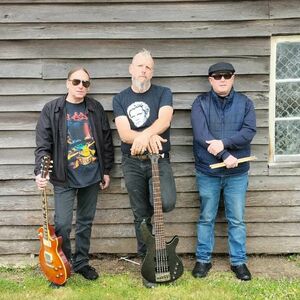 One Louder, cover band in Bega, photo 2