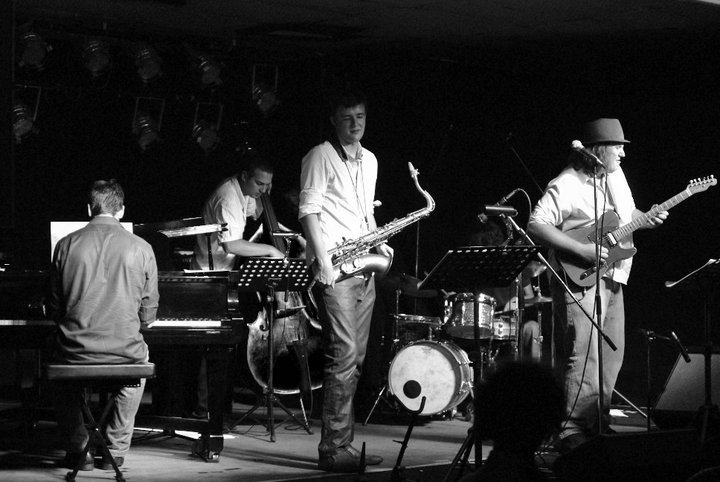 Ben Matthews, pianist in Perth, photo 3