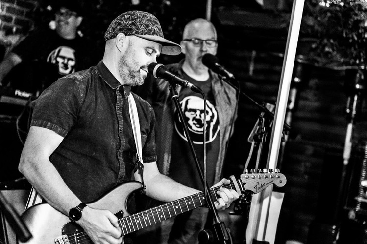 Iffy Pop, cover band in Bendigo, photo 3