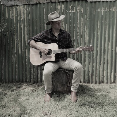 Matt Basic, singer in Blackwood, photo 2
