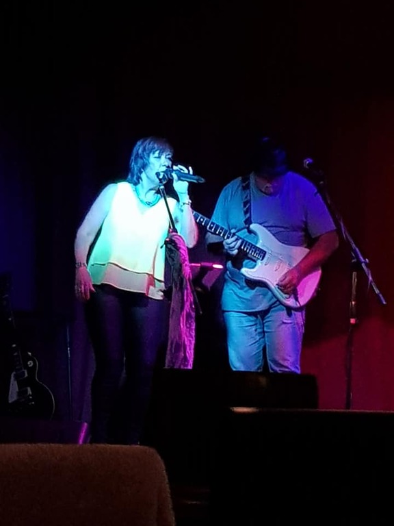 Scandalous Duo, wedding band in Blue Mountains, photo 3