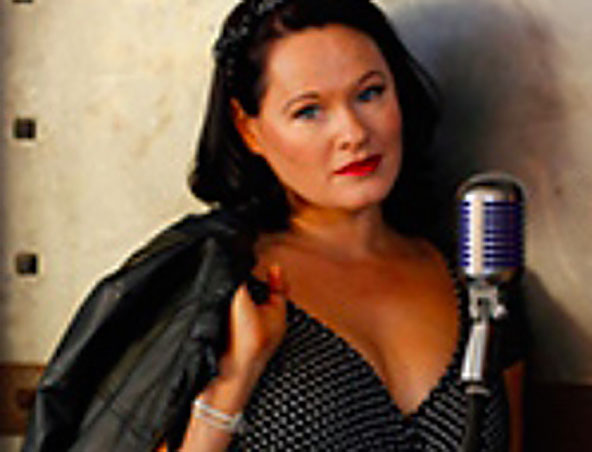 Christie Leigh, musical soloist in Brisbane, photo 2