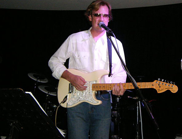 Robby, musical soloist in Brisbane