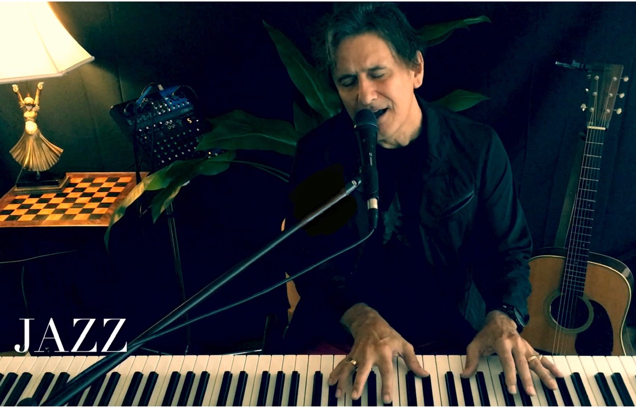 Grant Windle, pianist and singer solo in Brisbane