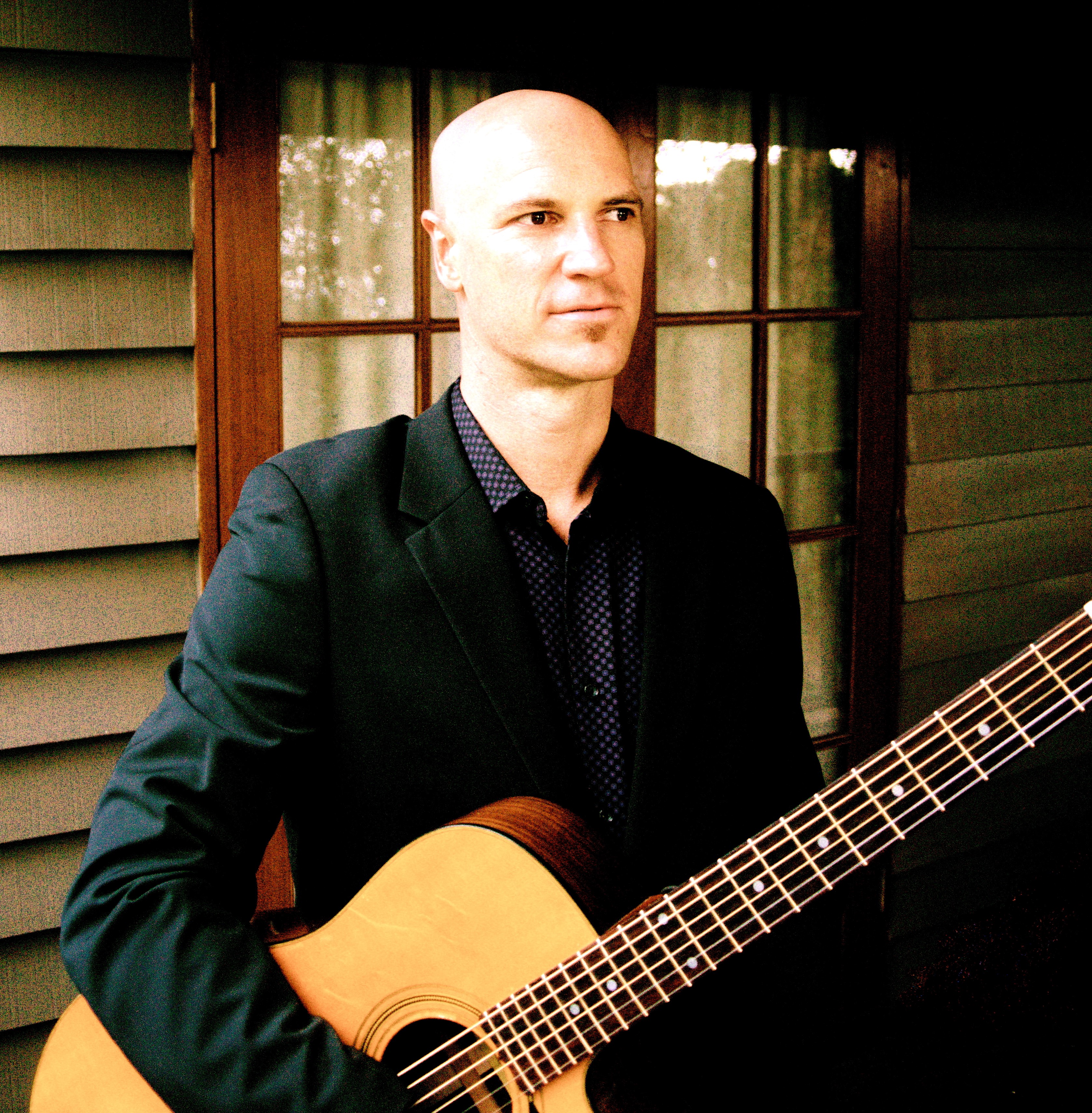 Mr Baritone, singer in Brisbane