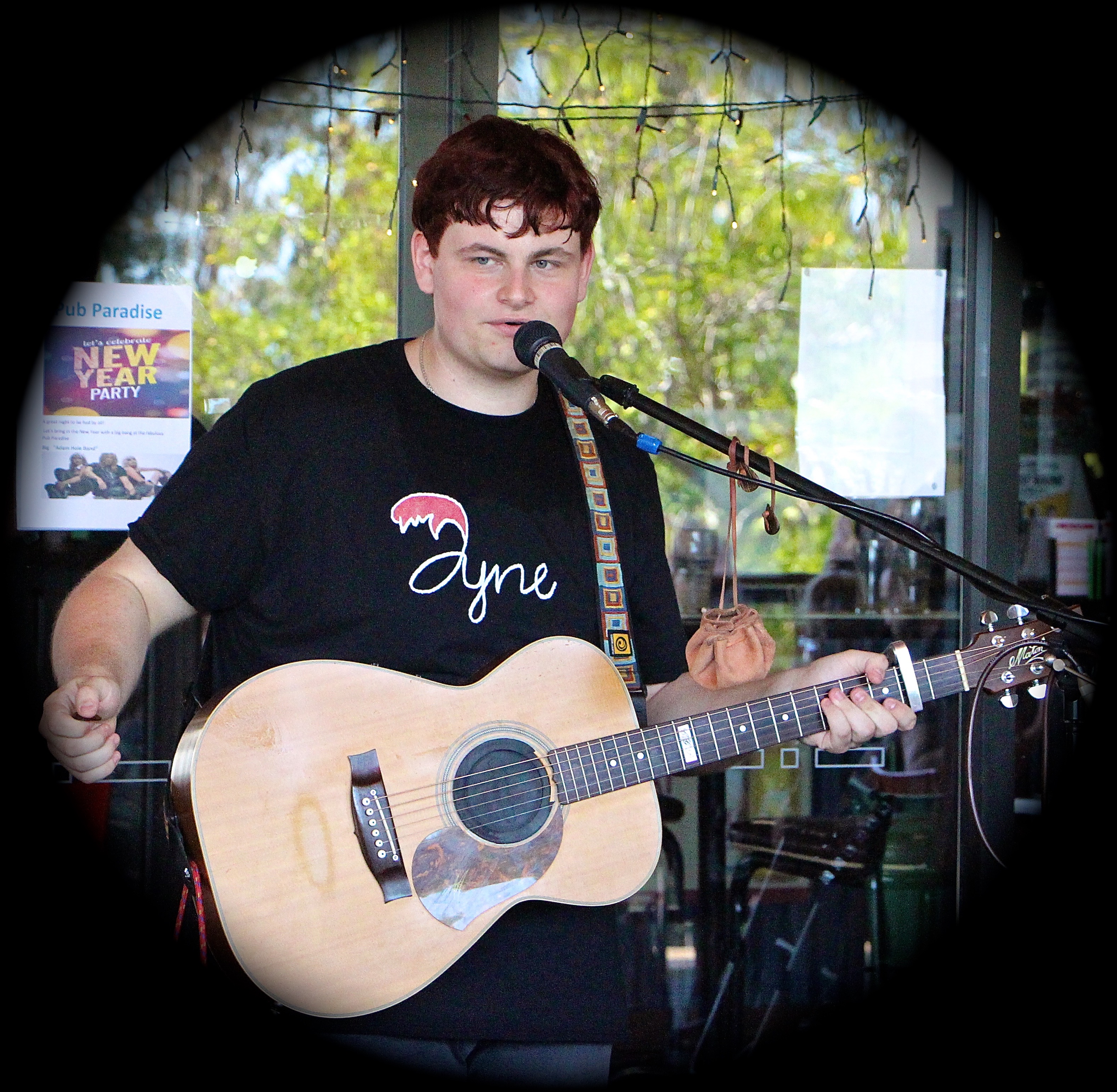 Tyne, singer-songwriter in Brisbane