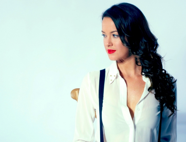 Bella, musical soloist in Brisbane