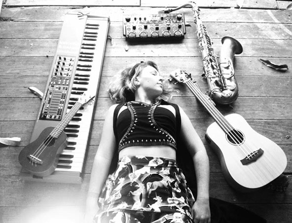 Chelsea, musical soloist in Brisbane