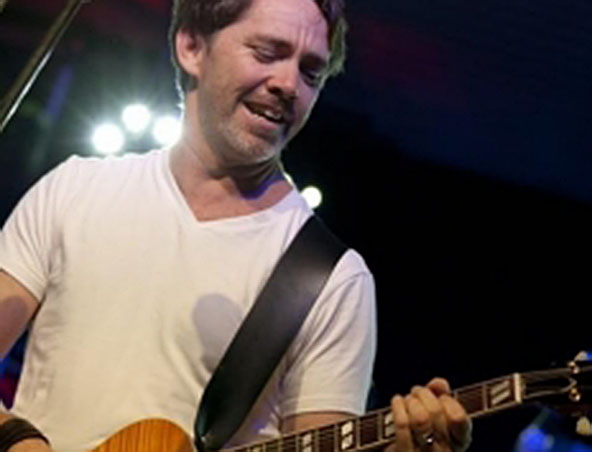 Deon, musical soloist in Brisbane