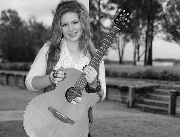Rheanna, musical soloist in Brisbane