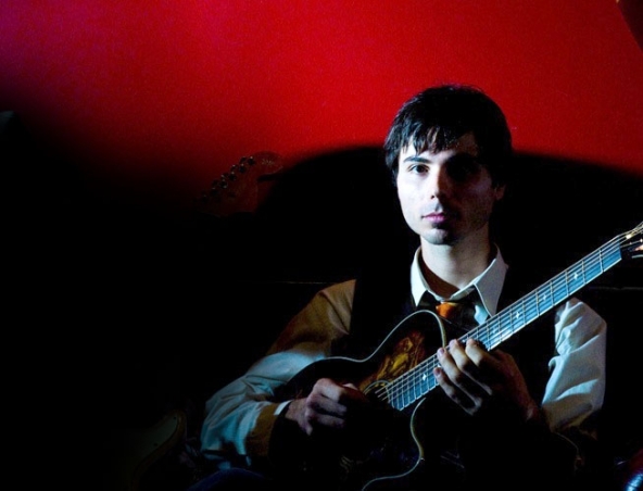 Simon, musical soloist in Brisbane