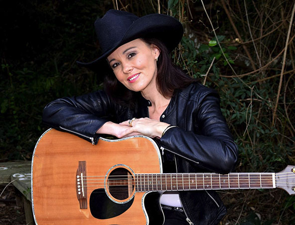 Vanessa, musical soloist in Brisbane