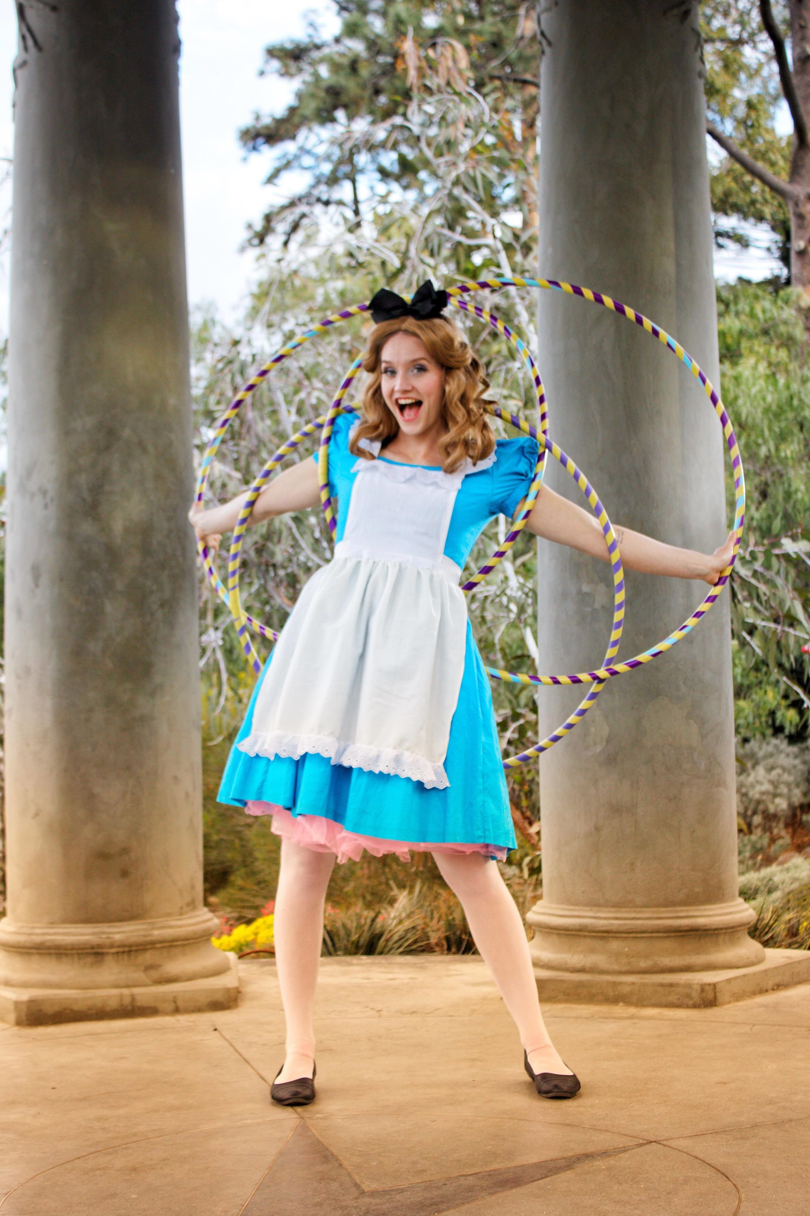 Alice in Wonderland Goes to the Circus, acrobat in Brisbane, photo 3