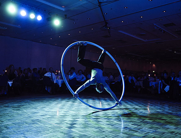 Roue Cyr, acrobat in Brisbane