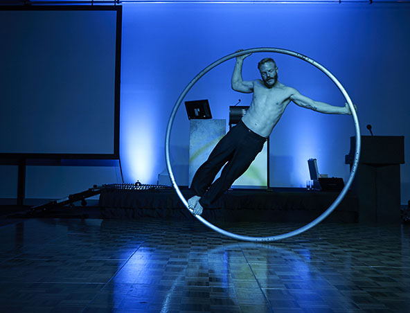 Roue Cyr, acrobat in Brisbane, photo 2