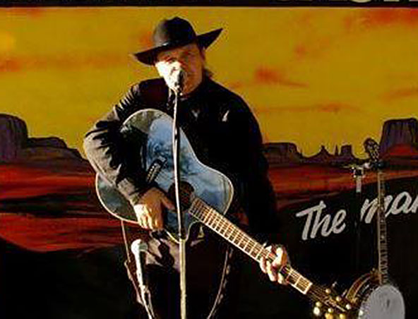 Dail, country singer in Brisbane Airport, photo 3