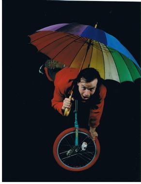 Simon Wells, balloon twister in Brisbane