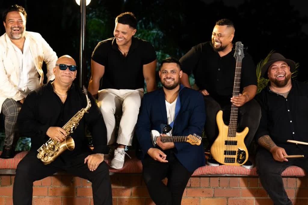 Noah Fonoti, band in Brisbane, photo 3